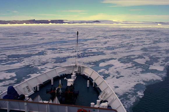 Heading into the Weddell  Sea