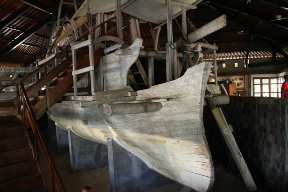 and the replica was sailed from Java to Ghana...remarkable!